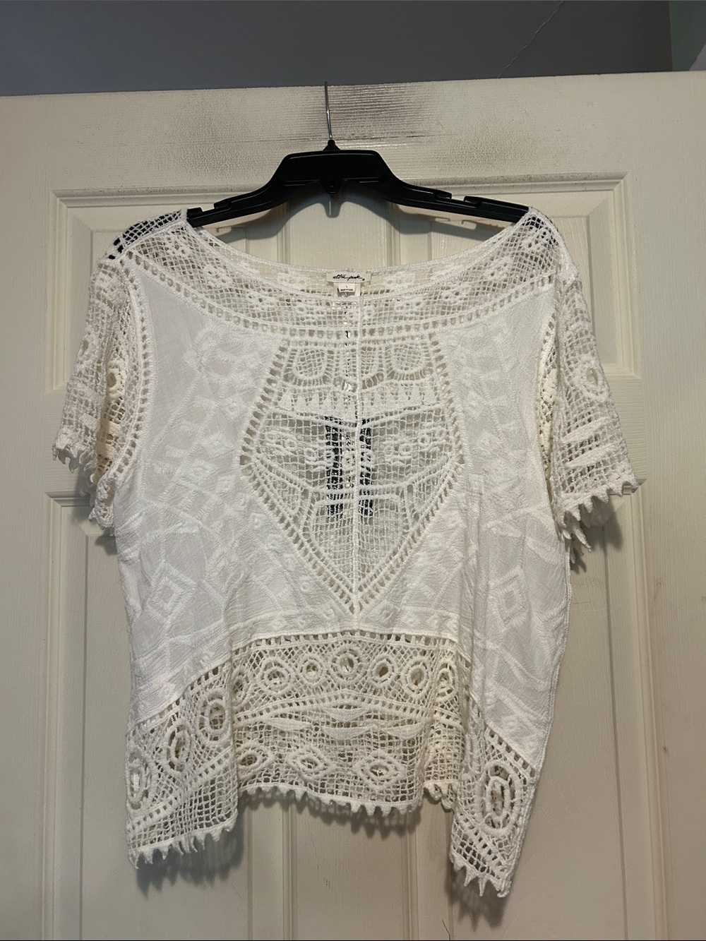 Ultra Pink White Crochet Lace Short Sleeve Top Size Large